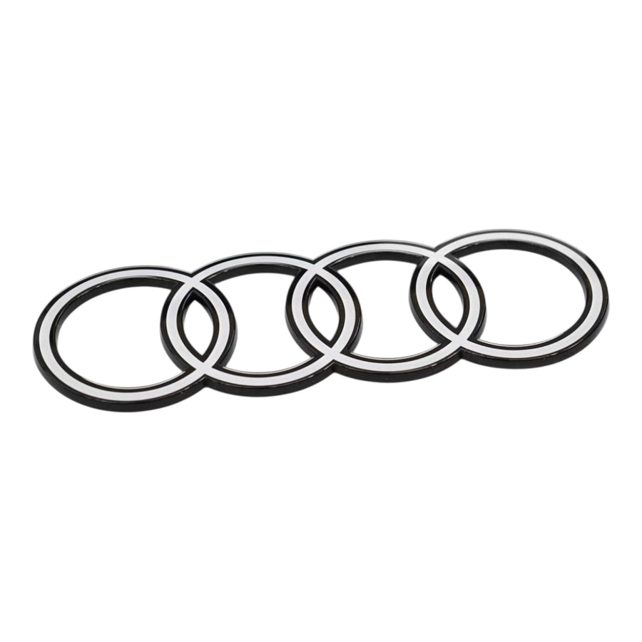 Nouveau logo anneaux Audi nouveau modèle A3