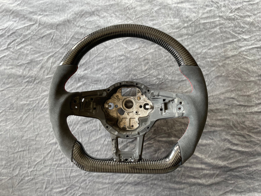 Volant en carbone et alcantara pour Volkswagen Golf 7 Polo Scirocco